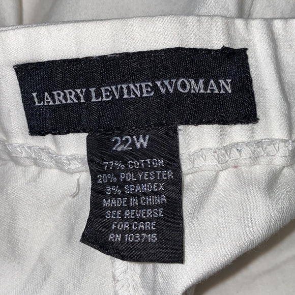 Larry Levine Woman Stretch Capris - Picture 6 of 9